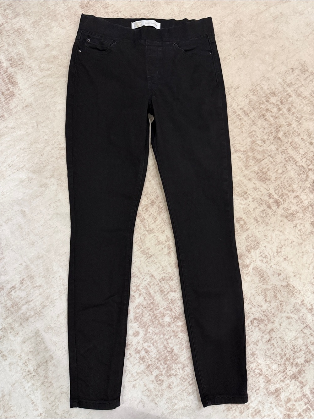 Levi's Signature Pull-On Skinny Jeggings in Black